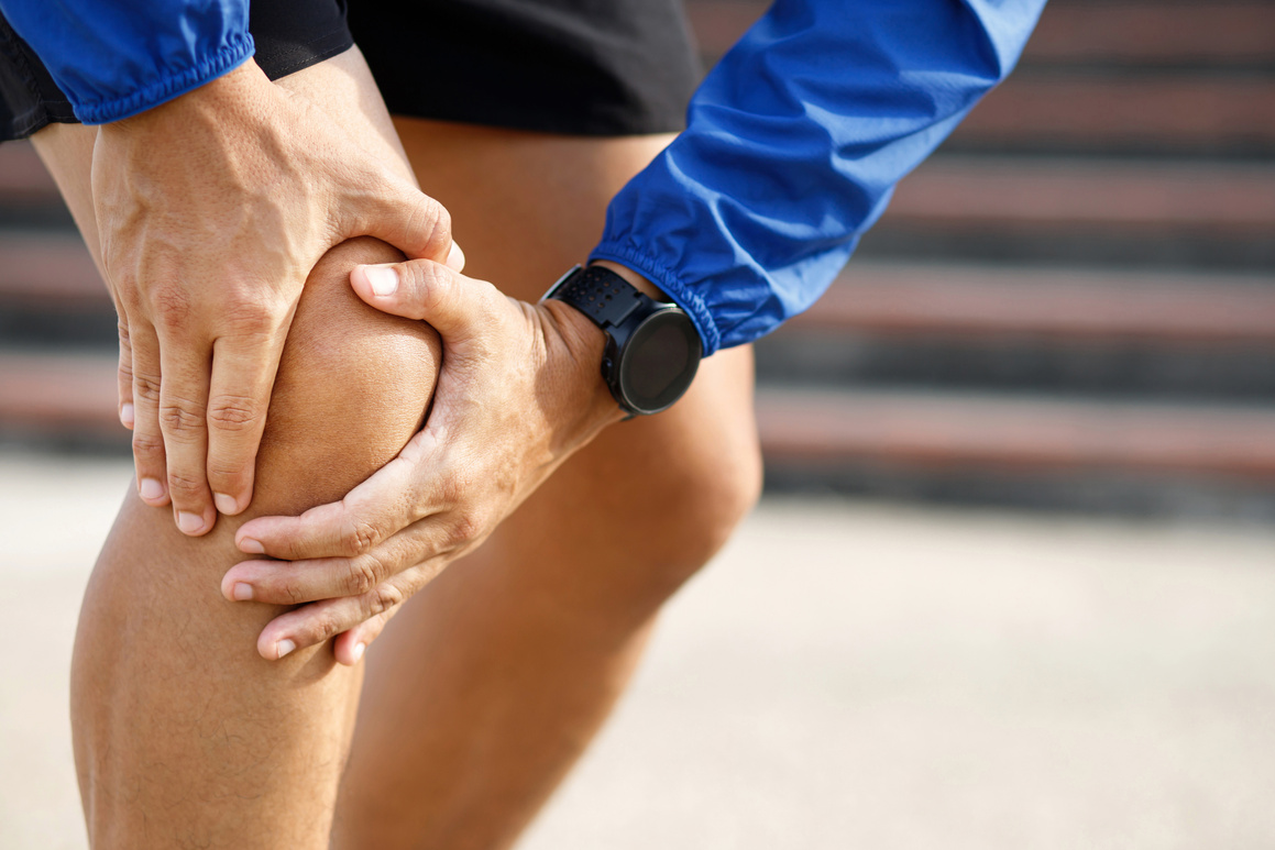 Runner's Knee Pain at the Running Track